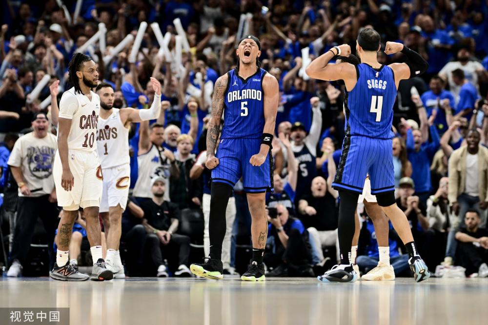 的舞台上 的舞台上